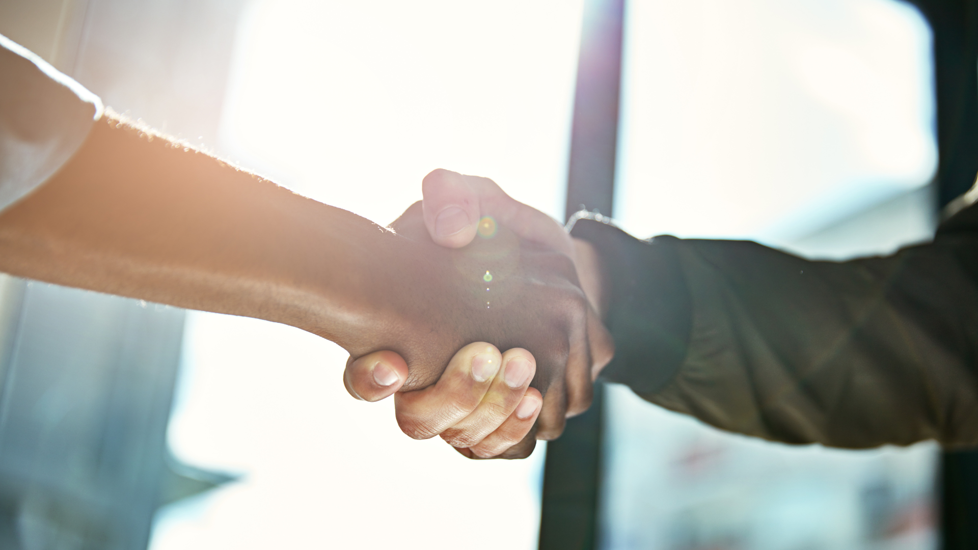 First Impressions in the Digital Workplace: An AI-Powered Advantage 